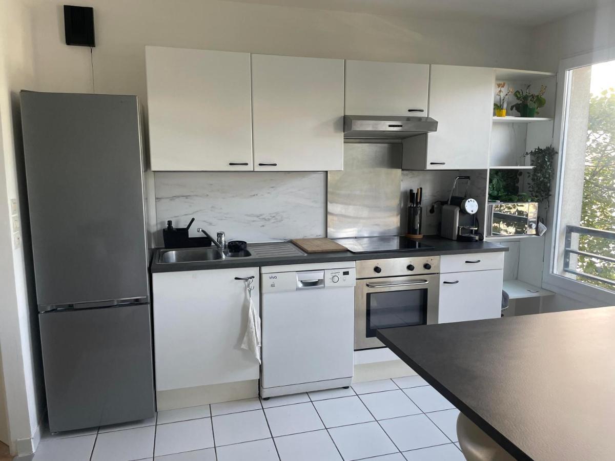 Disney Appartement Шеси Екстериор снимка