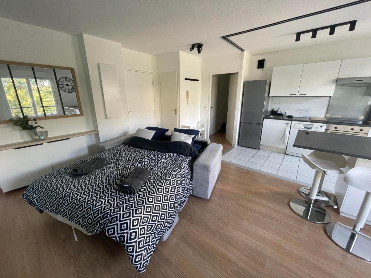 Disney Appartement Шеси Екстериор снимка