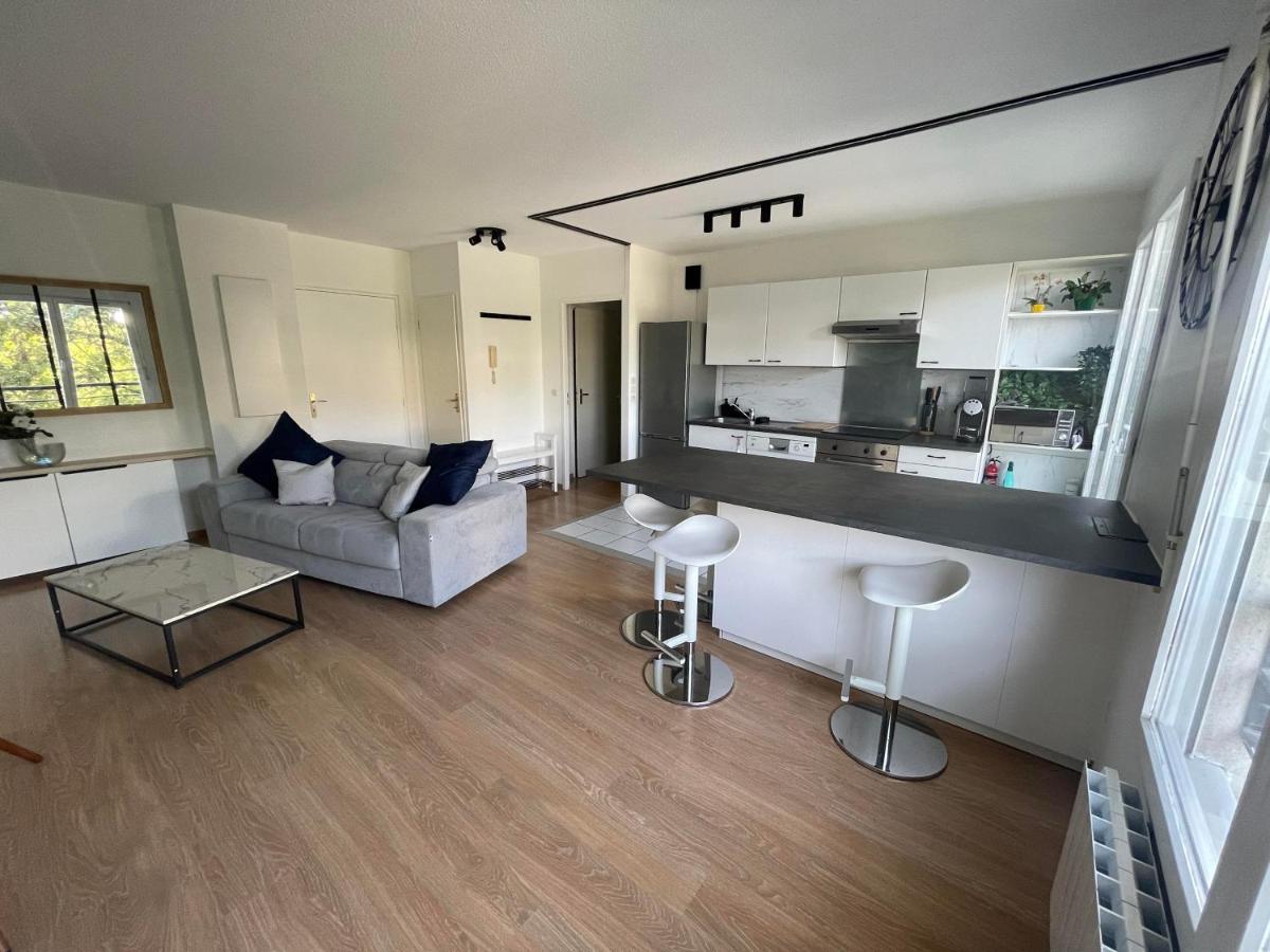 Disney Appartement Шеси Екстериор снимка
