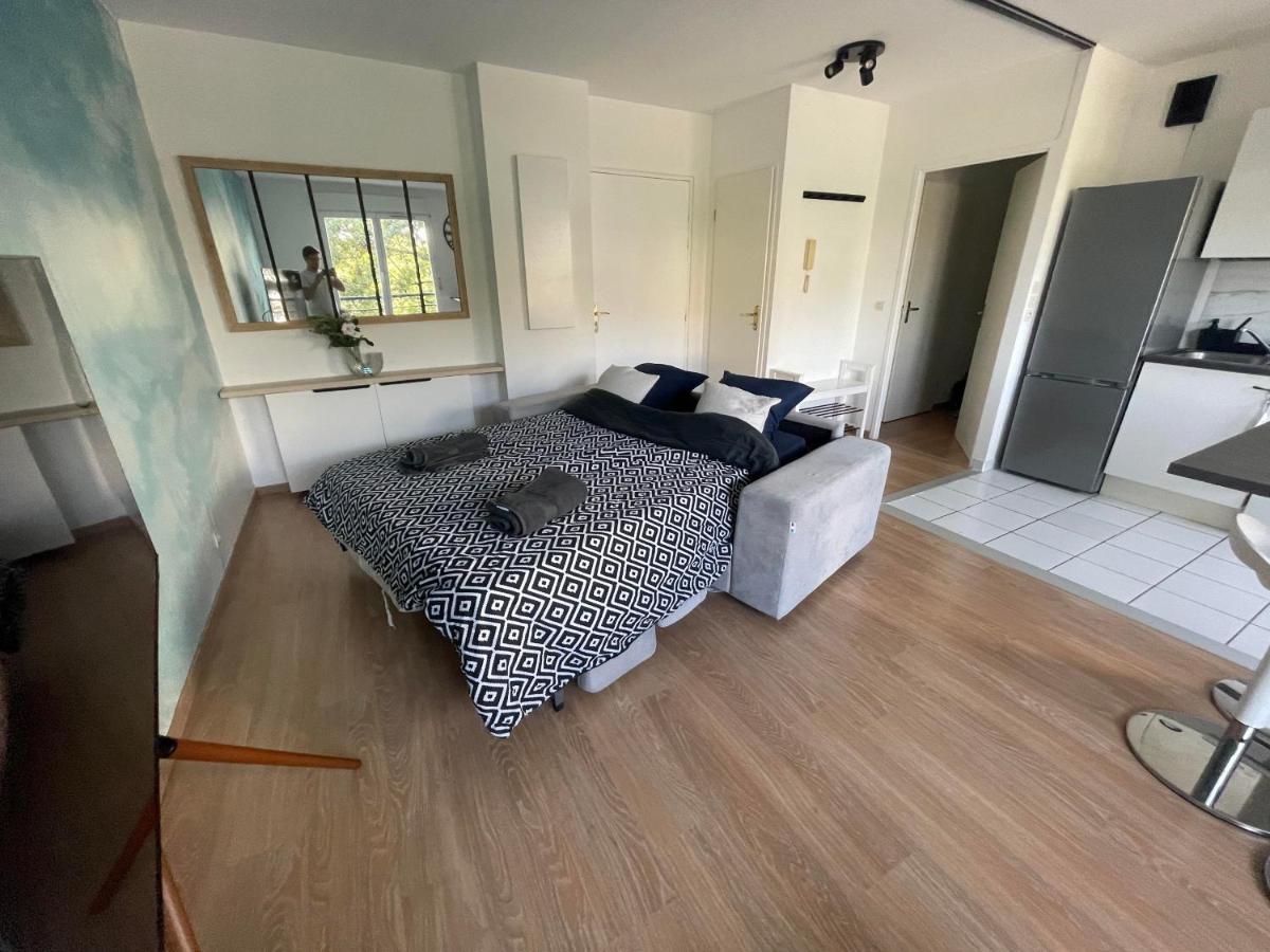 Disney Appartement Шеси Екстериор снимка